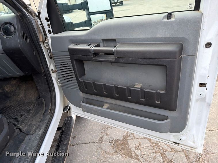 image for item EP7832 2015 Ford F350 Super Duty Ext. Cab pickup truck