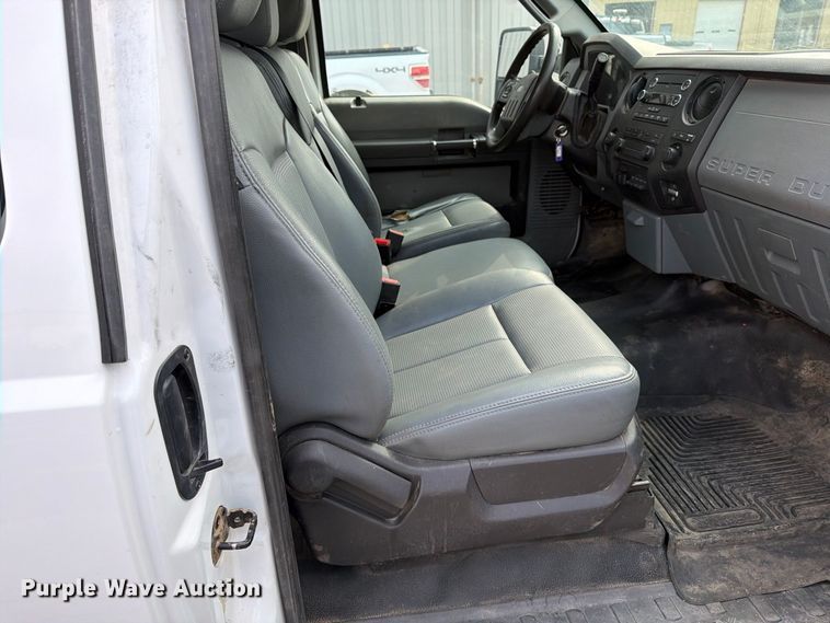 image for item EP7832 2015 Ford F350 Super Duty Ext. Cab pickup truck