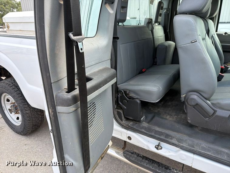 image for item EP7832 2015 Ford F350 Super Duty Ext. Cab pickup truck