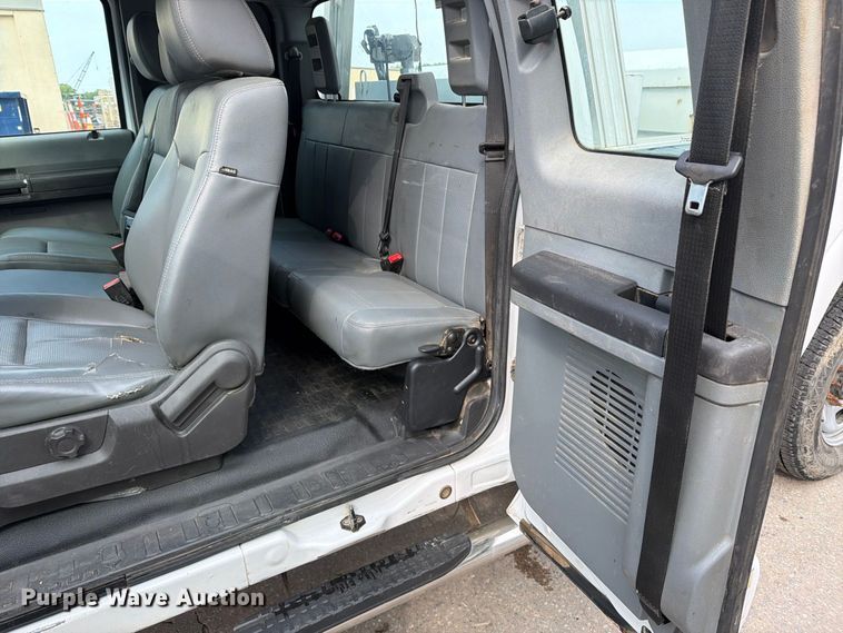 image for item EP7832 2015 Ford F350 Super Duty Ext. Cab pickup truck