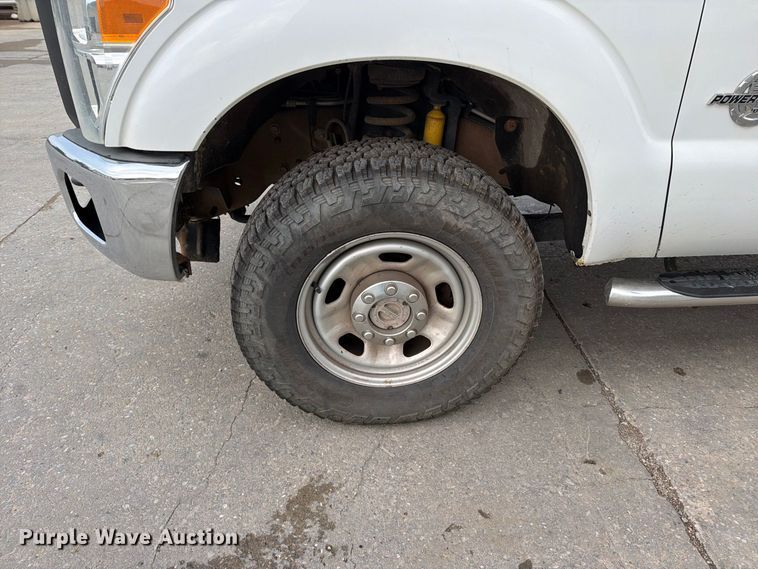 image for item EP7832 2015 Ford F350 Super Duty Ext. Cab pickup truck