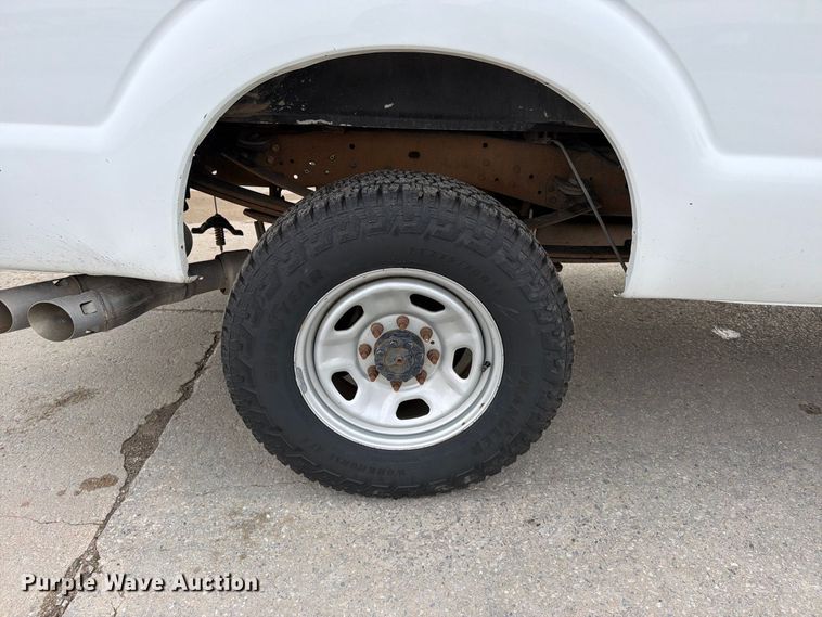 image for item EP7832 2015 Ford F350 Super Duty Ext. Cab pickup truck
