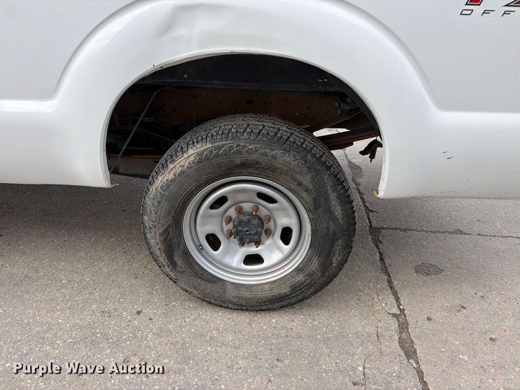 image for item EP7832 2015 Ford F350 Super Duty Ext. Cab pickup truck