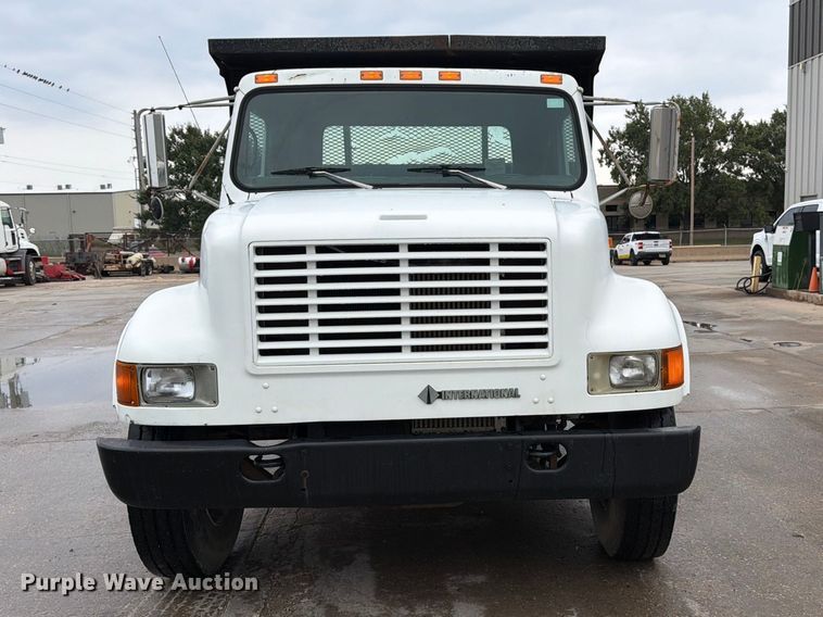 image for item EP7834 1992 International 4700 dump flatbed truck