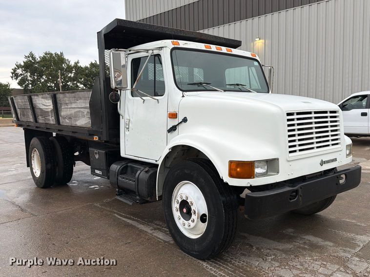 image for item EP7834 1992 International 4700 dump flatbed truck