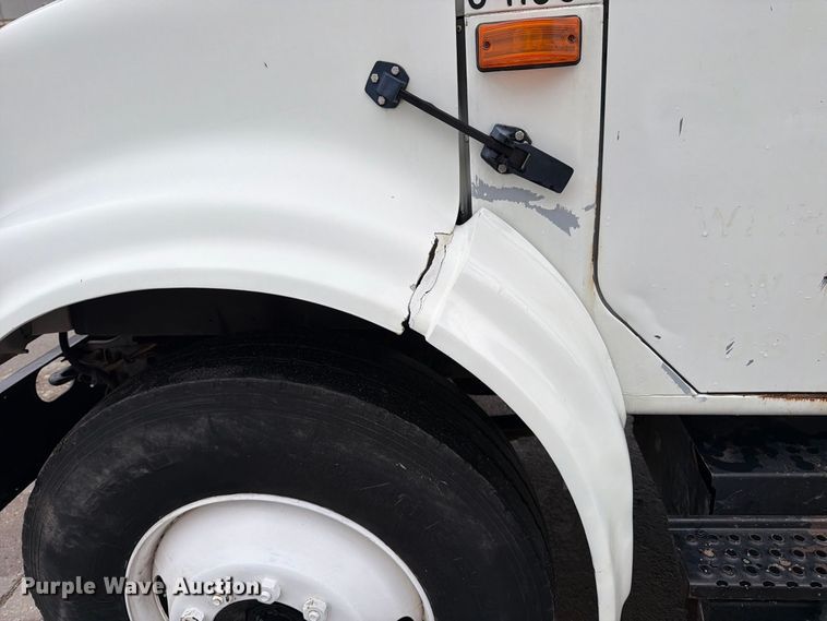 image for item EP7834 1992 International 4700 dump flatbed truck