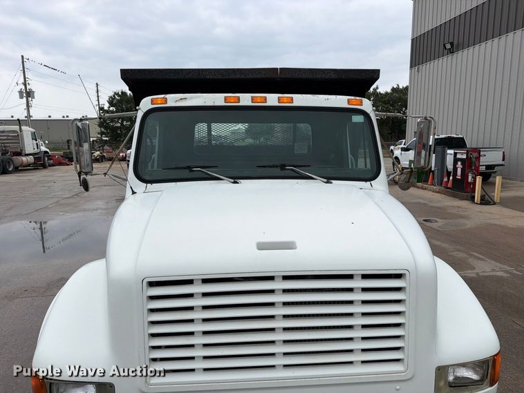 image for item EP7834 1992 International 4700 dump flatbed truck