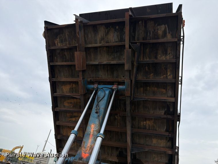 image for item EP7834 1992 International 4700 dump flatbed truck