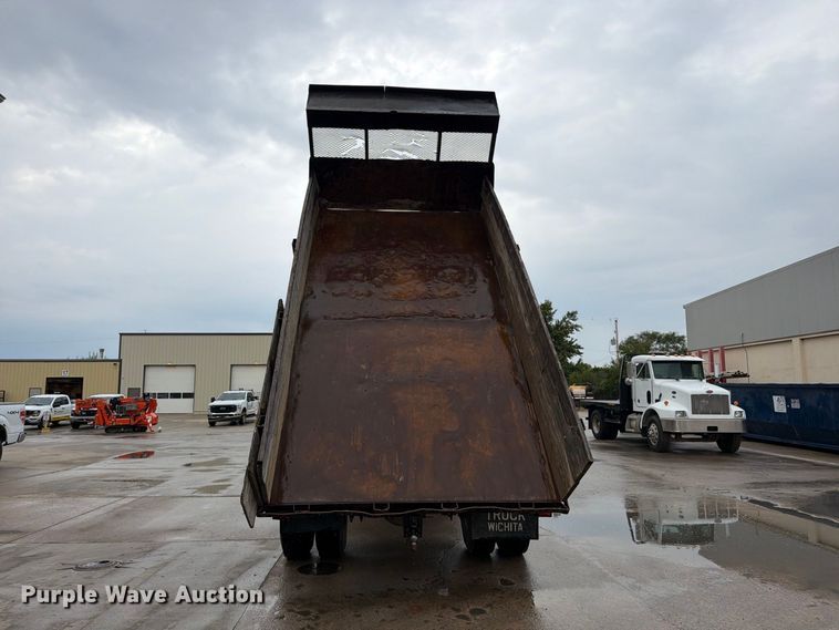 image for item EP7834 1992 International 4700 dump flatbed truck
