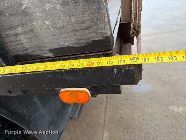 image for item EP7834 1992 International 4700 dump flatbed truck
