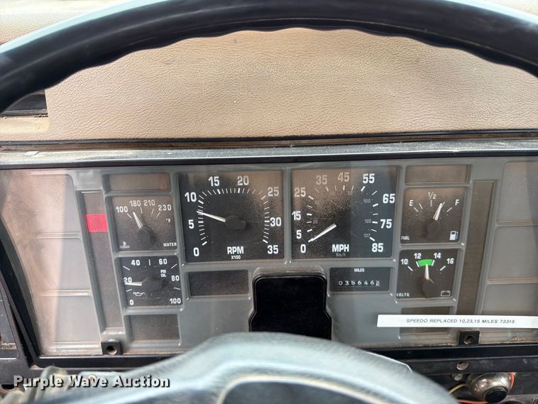 image for item EP7834 1992 International 4700 dump flatbed truck