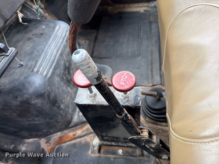 image for item EP7834 1992 International 4700 dump flatbed truck