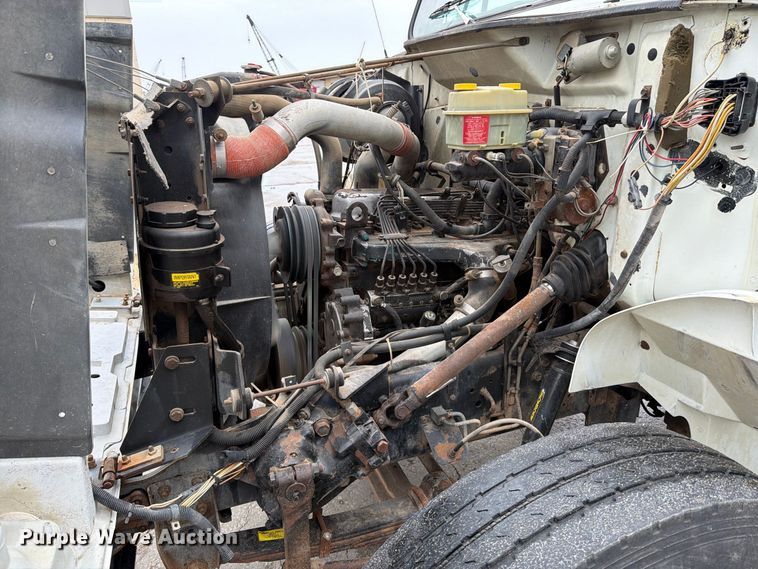 image for item EP7834 1992 International 4700 dump flatbed truck