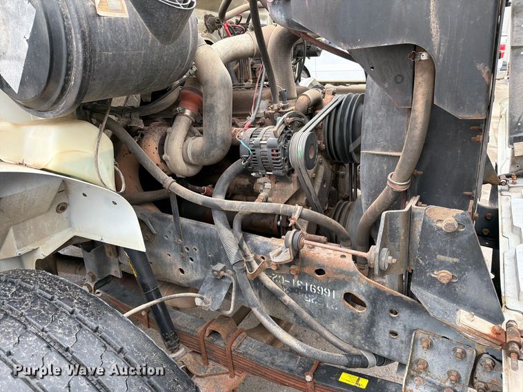 image for item EP7834 1992 International 4700 dump flatbed truck