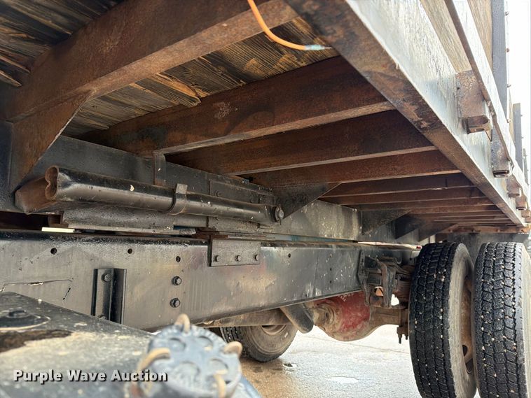 image for item EP7834 1992 International 4700 dump flatbed truck