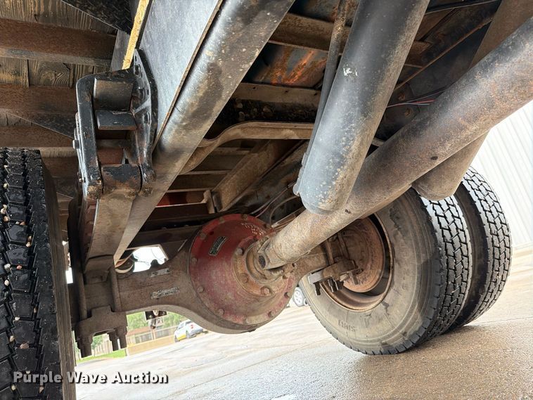 image for item EP7834 1992 International 4700 dump flatbed truck