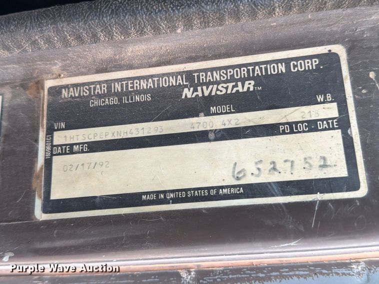 image for item EP7834 1992 International 4700 dump flatbed truck