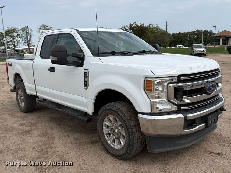 image for item EP7835 2022 Ford F250 Super Duty XLT Ext. Cab pickup truck