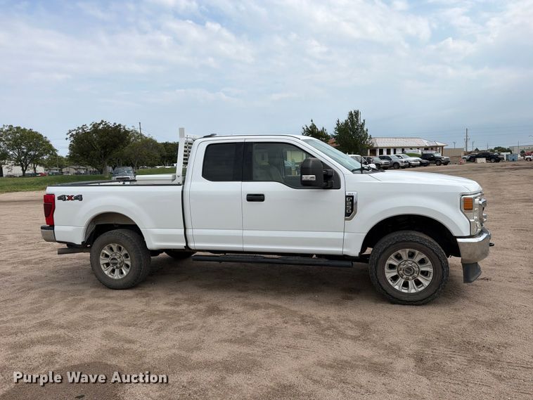 image for item EP7835 2022 Ford F250 Super Duty XLT Ext. Cab pickup truck