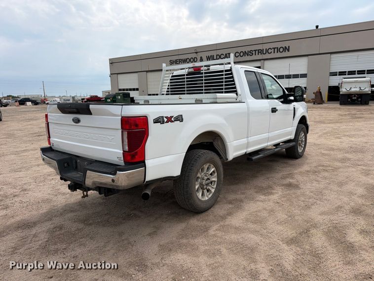 image for item EP7835 2022 Ford F250 Super Duty XLT Ext. Cab pickup truck