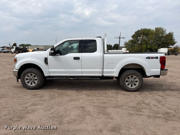 image for item EP7835 2022 Ford F250 Super Duty XLT Ext. Cab pickup truck