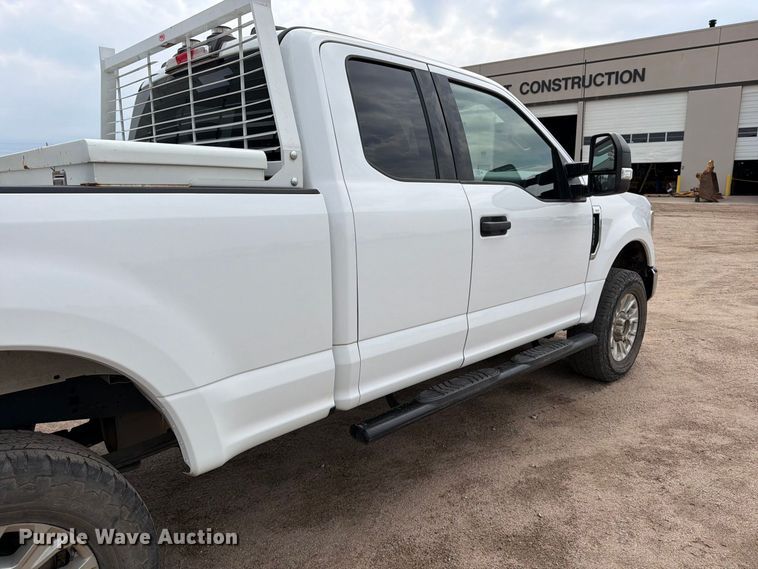 image for item EP7835 2022 Ford F250 Super Duty XLT Ext. Cab pickup truck