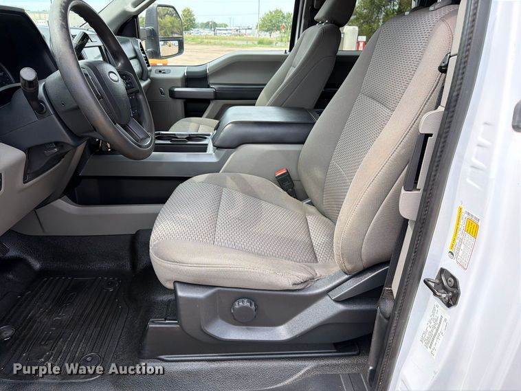 image for item EP7835 2022 Ford F250 Super Duty XLT Ext. Cab pickup truck