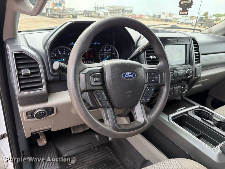 image for item EP7835 2022 Ford F250 Super Duty XLT Ext. Cab pickup truck