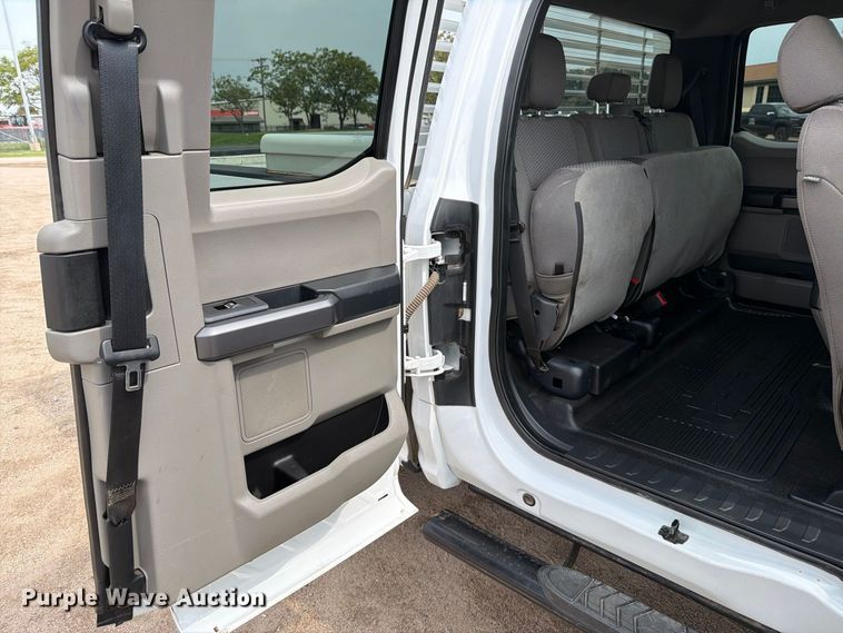 image for item EP7835 2022 Ford F250 Super Duty XLT Ext. Cab pickup truck