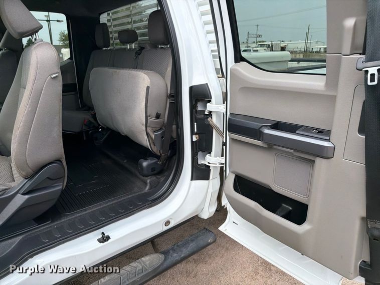 image for item EP7835 2022 Ford F250 Super Duty XLT Ext. Cab pickup truck