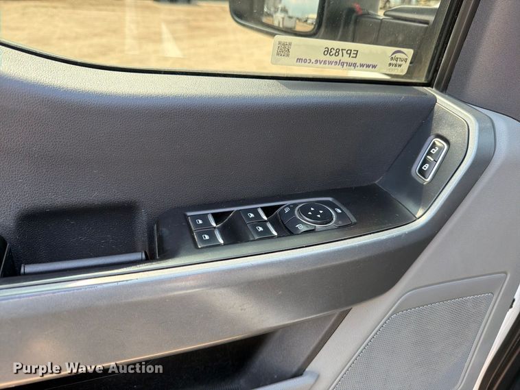 image for item EP7836 2023 Ford F250 Super Duty XLT Crew Cab pickup truck