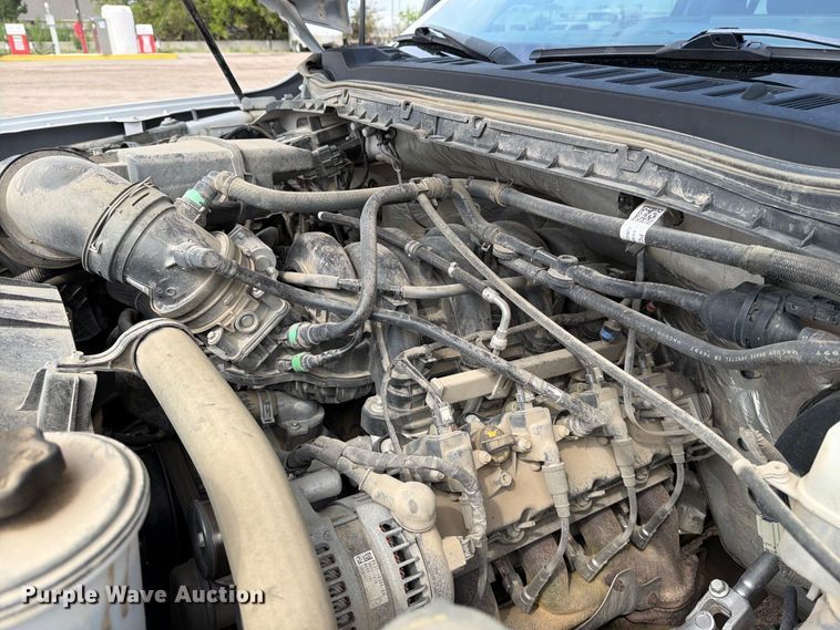 image for item EP7836 2023 Ford F250 Super Duty XLT Crew Cab pickup truck