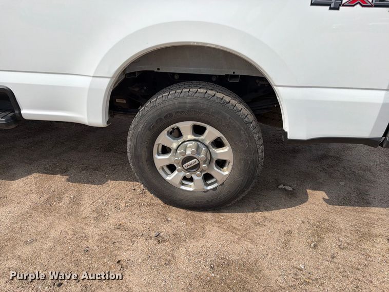 image for item EP7836 2023 Ford F250 Super Duty XLT Crew Cab pickup truck