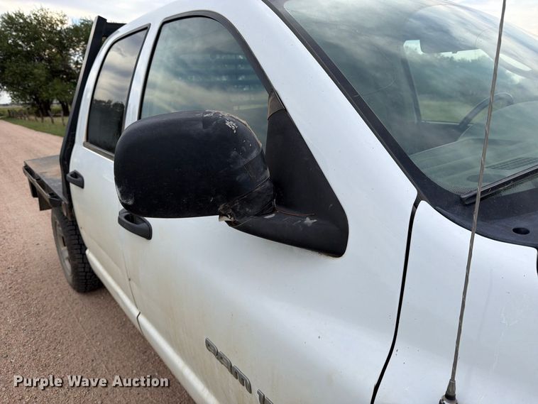 image for item EP7847 2003 Dodge Ram 1500 Crew Cab flatbed pickup truck