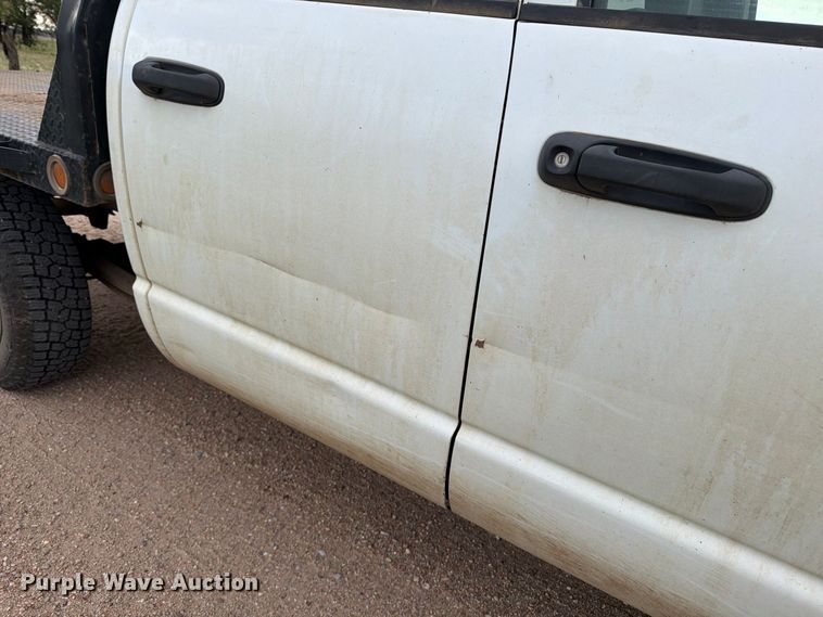 image for item EP7847 2003 Dodge Ram 1500 Crew Cab flatbed pickup truck