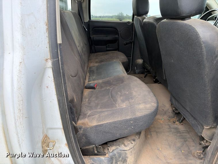 image for item EP7847 2003 Dodge Ram 1500 Crew Cab flatbed pickup truck