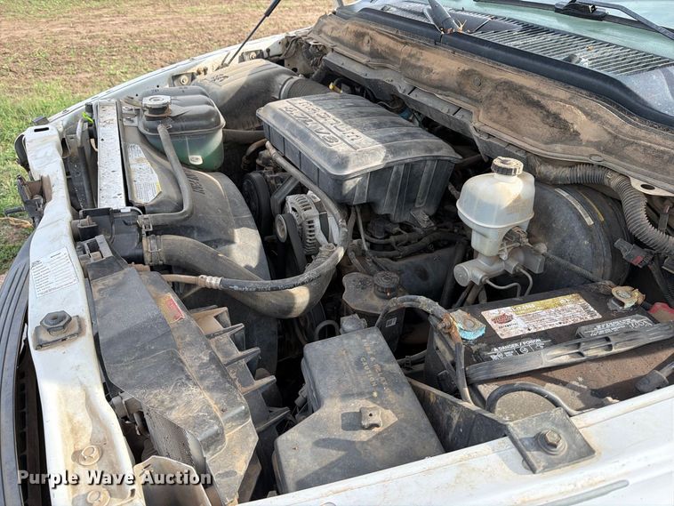 image for item EP7847 2003 Dodge Ram 1500 Crew Cab flatbed pickup truck