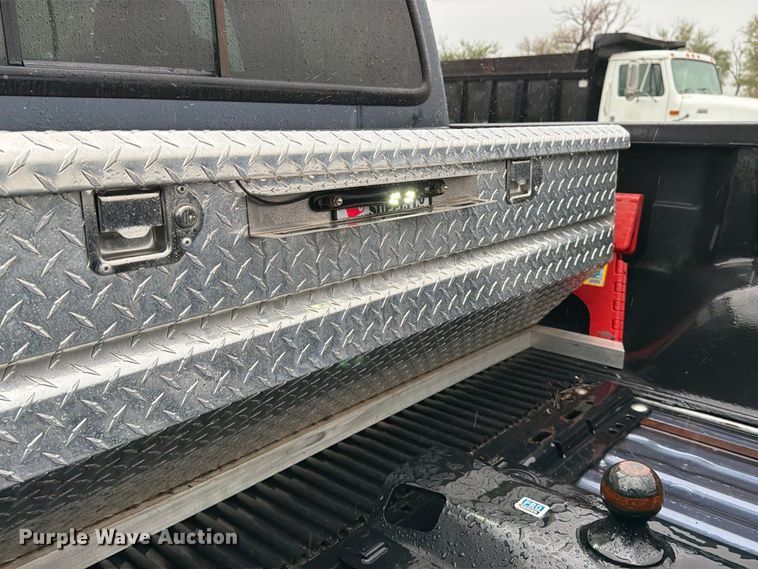 image for item EP7849 2004 Ford F250 Super Duty XLT Ext. Cab pickup truck