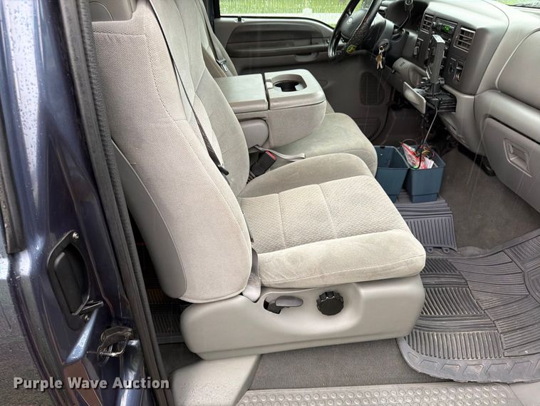 image for item EP7849 2004 Ford F250 Super Duty XLT Ext. Cab pickup truck