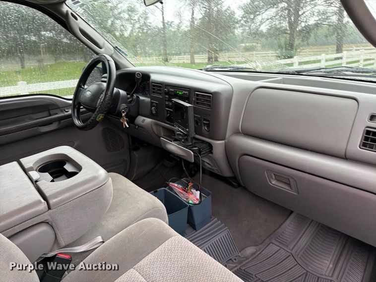 image for item EP7849 2004 Ford F250 Super Duty XLT Ext. Cab pickup truck