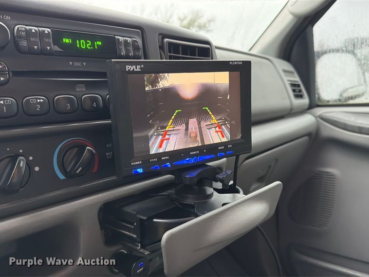 image for item EP7849 2004 Ford F250 Super Duty XLT Ext. Cab pickup truck