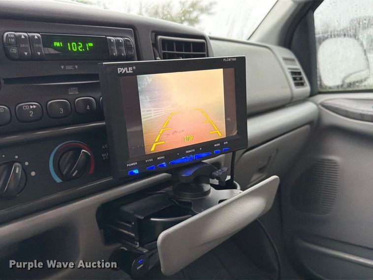 image for item EP7849 2004 Ford F250 Super Duty XLT Ext. Cab pickup truck