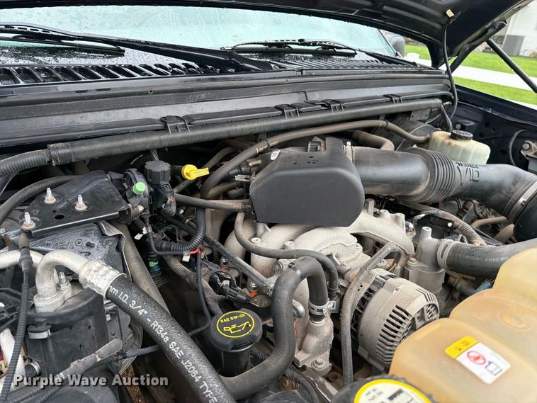 image for item EP7849 2004 Ford F250 Super Duty XLT Ext. Cab pickup truck