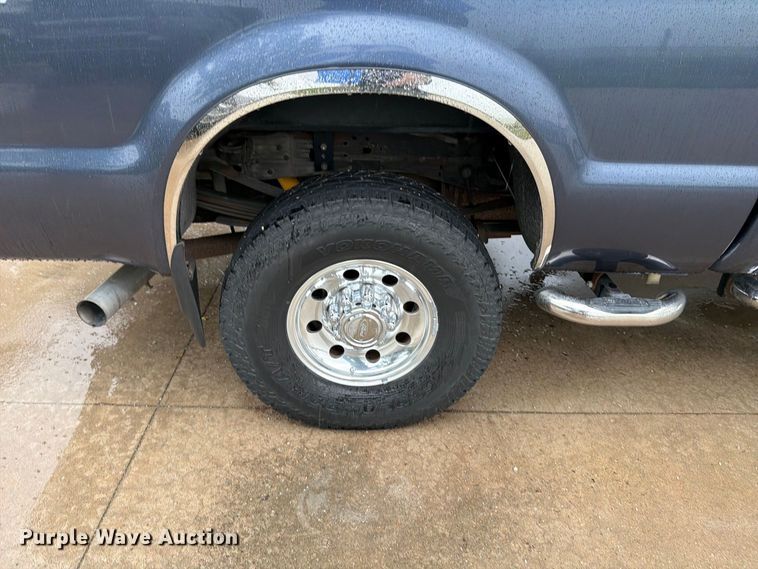 image for item EP7849 2004 Ford F250 Super Duty XLT Ext. Cab pickup truck