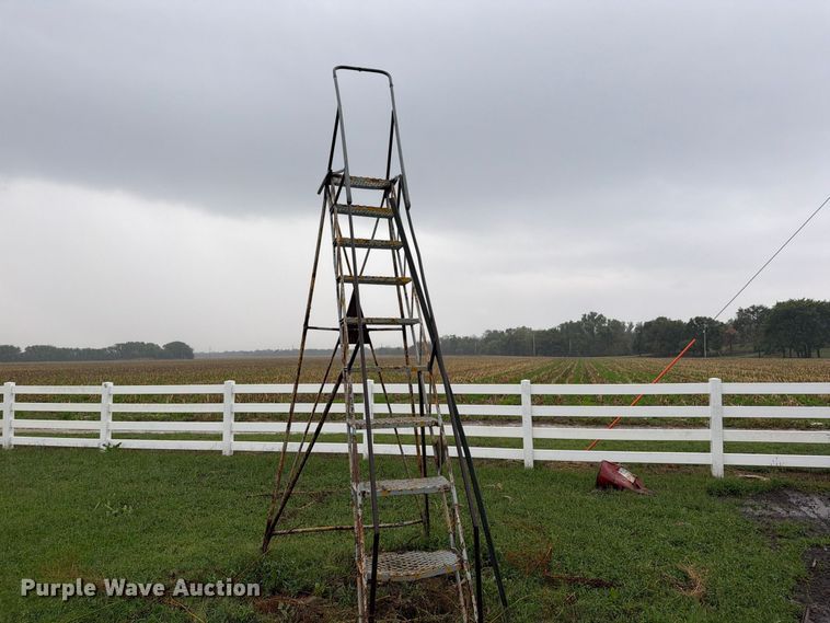 image for item EP7850 Rolling metal stairs