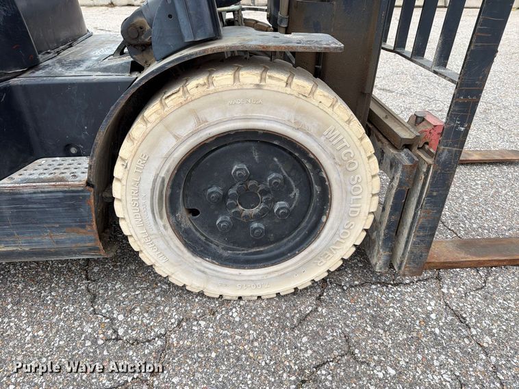 image for item EP7859 2010 Doosan G25E-5 forklift