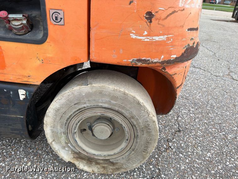 image for item EP7859 2010 Doosan G25E-5 forklift