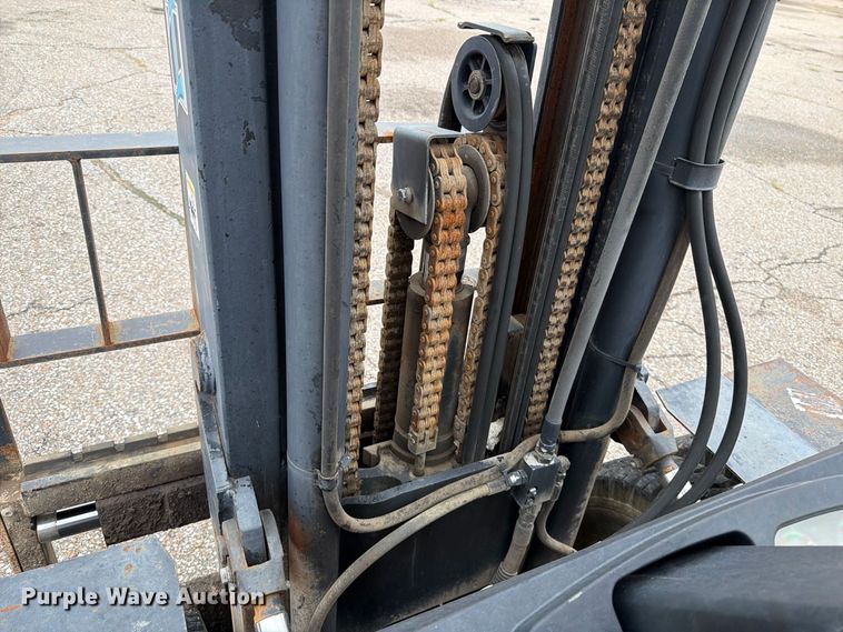image for item EP7860 1999 Yale GP110MJNGBE099 forklift