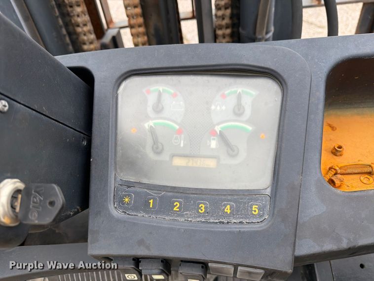 image for item EP7860 1999 Yale GP110MJNGBE099 forklift