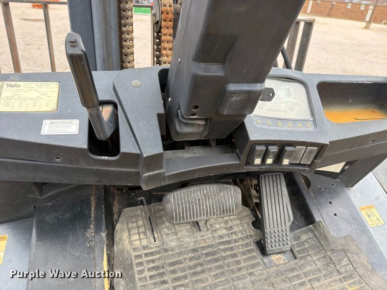 image for item EP7860 1999 Yale GP110MJNGBE099 forklift